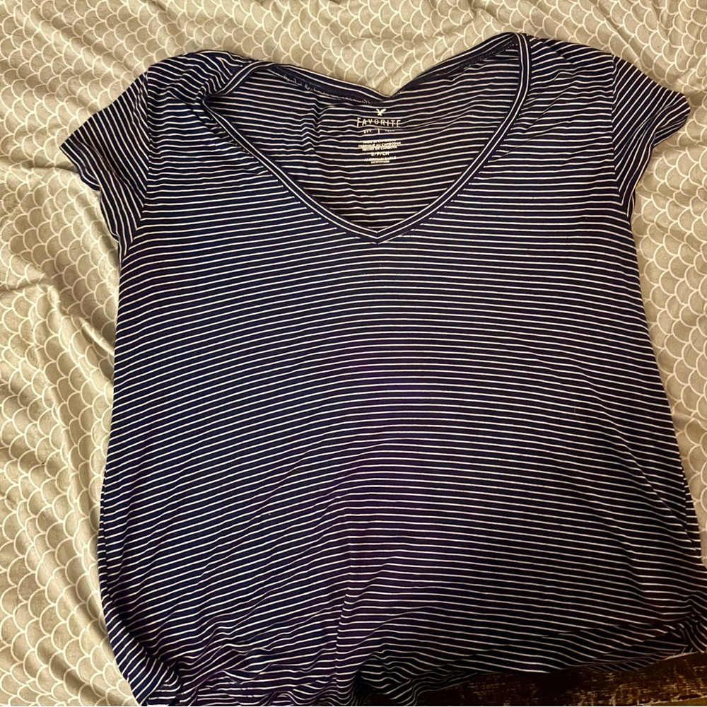American Eagle so soft tee size small!